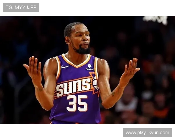 杜兰特手感糟糕仍破纪录，诺维斯基视频祝贺成就