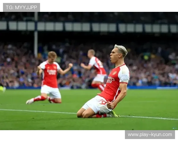 战术板：阿森纳对阵埃弗顿，控球体系与长传打法的正面交锋